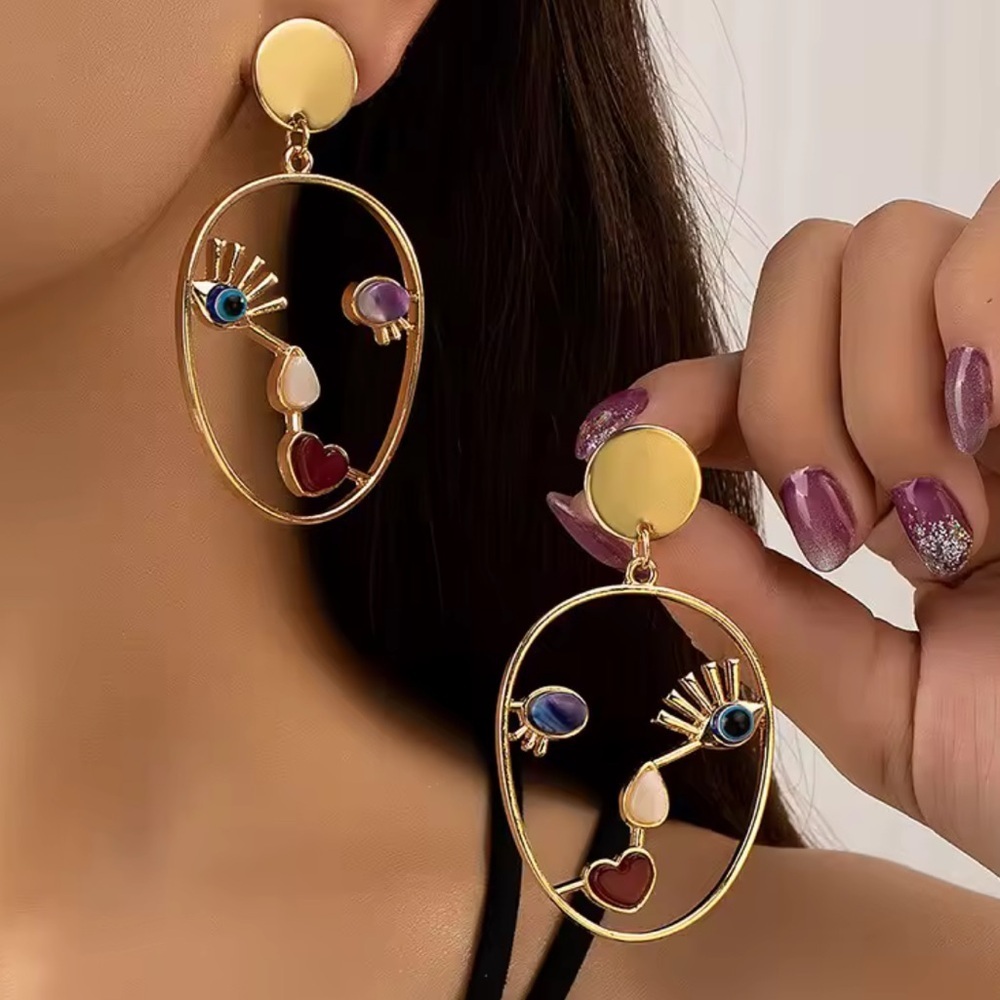 Unique face multi color diamonds gold color earring